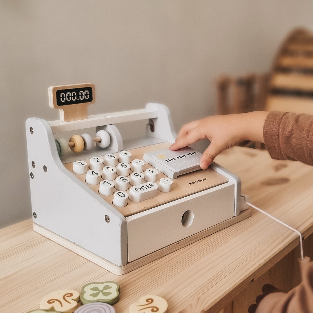 Medinis kasos aparatas su priedais