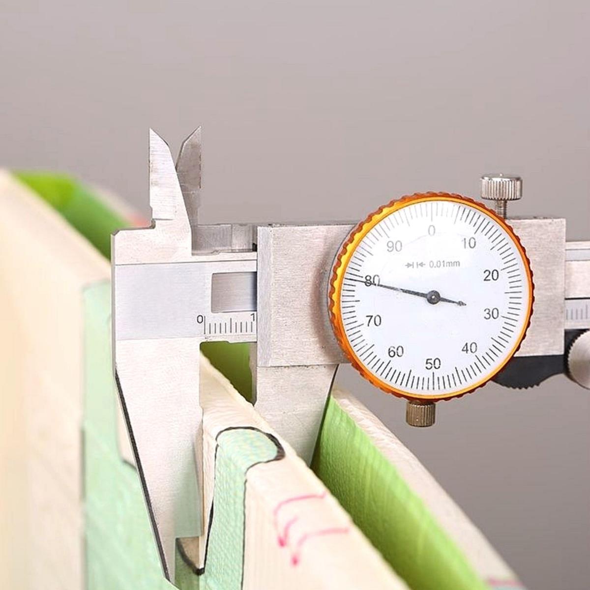 Dvipusis sulankstomas putplasčio kilimėlis 180 x 120 x 1 cm - Egzotiški drambliai / švelniai pilka