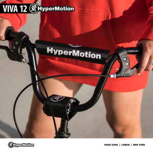 "HyperMotion VIVA 12" paspirtukas (30 cm ratai su pompa) - Juodas