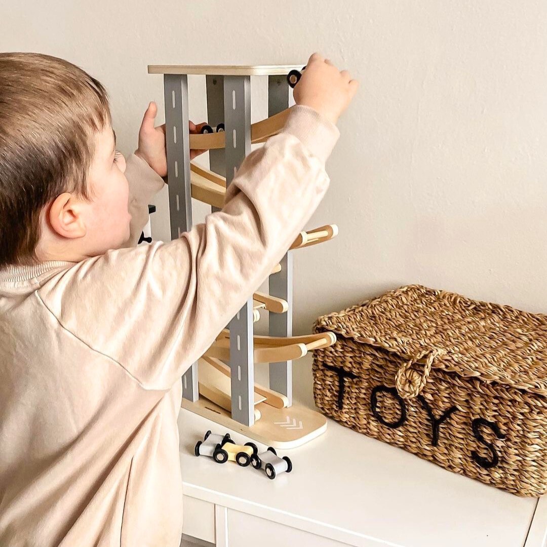 Medinis takas - kalnelis automobiliams - 6 aukštai