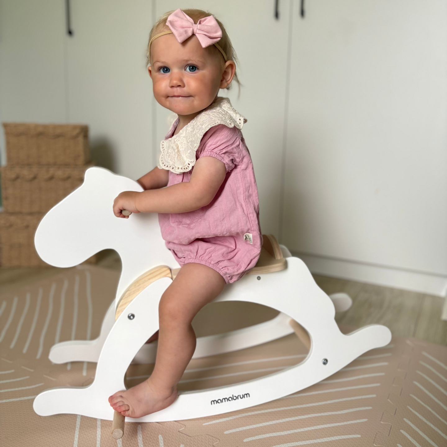 Medinis supamasis arklys - baltas - nuo 12 mėnesių.