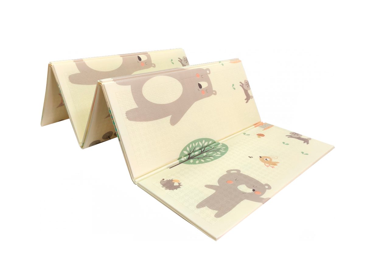 Dvipusis putplasčio kilimėlis XXL - sulankstomas 1 CM (miškas su meškiuku ir žirgais)