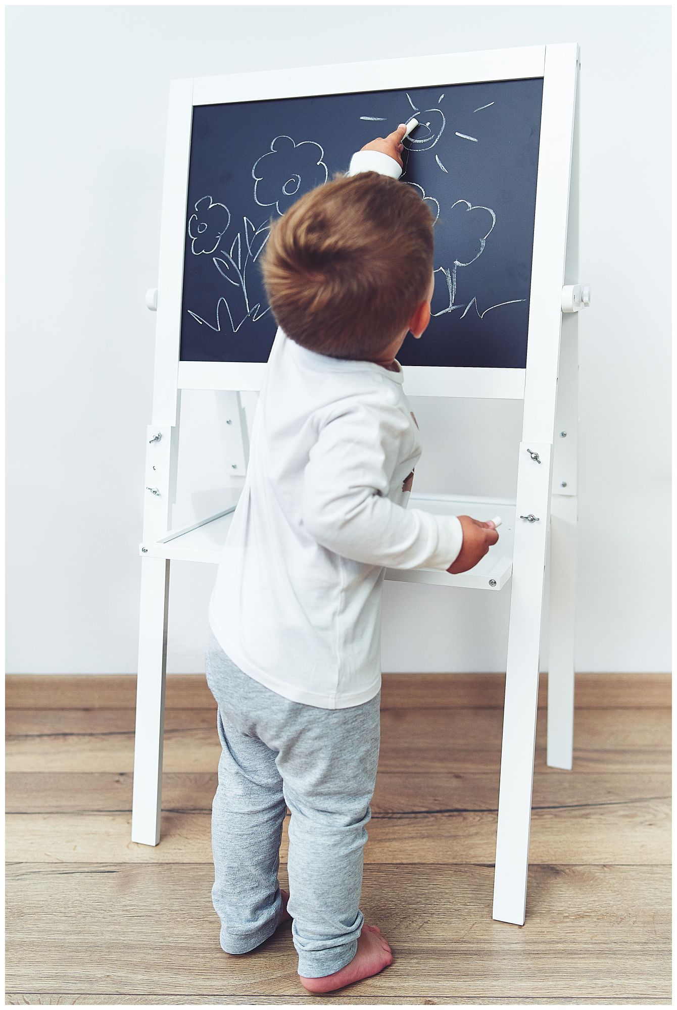 Edukacinė dvipusė lenta: magnetinė ir kreidinė - sausai nuvaloma, medinė, skirta vaikams, sulankstoma