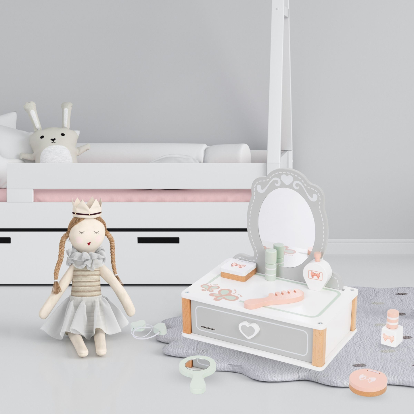 Medinis vaikiškas tualetinis staliukas su priedais