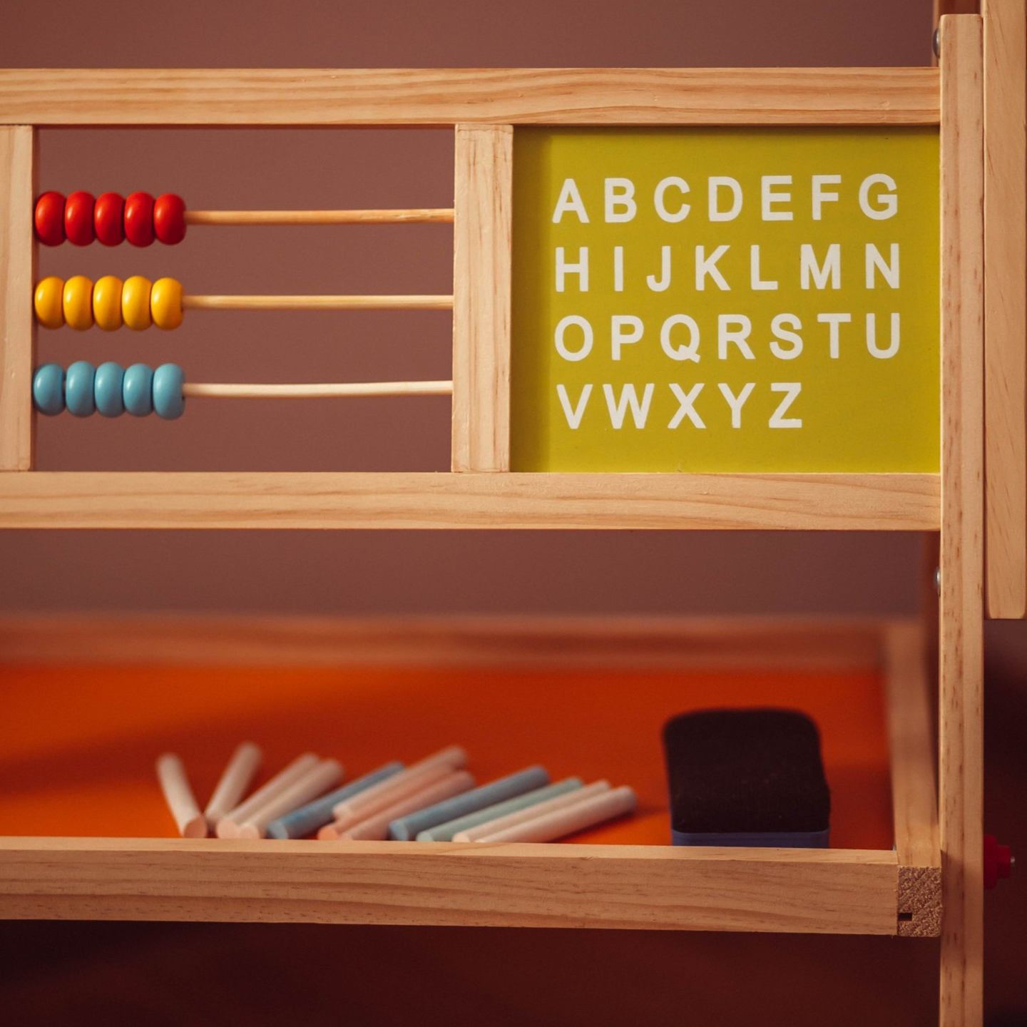 Didelė mokomoji dvipusė lenta: magnetinė ir kreidinė - sausai trinama lenta, medinė