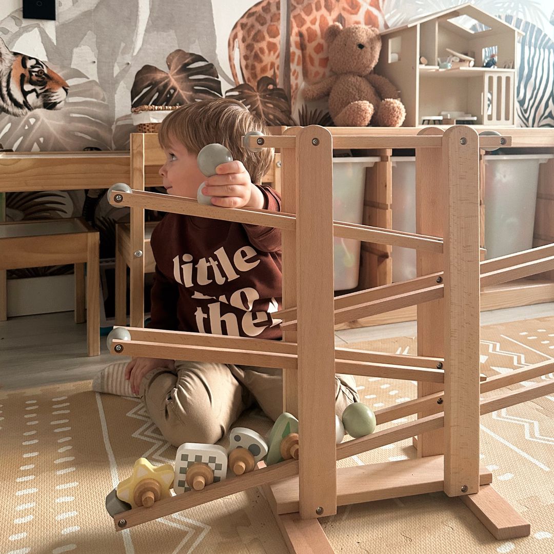 Didelis medinis akligatvis - čiuožykla su besisukančiais elementais