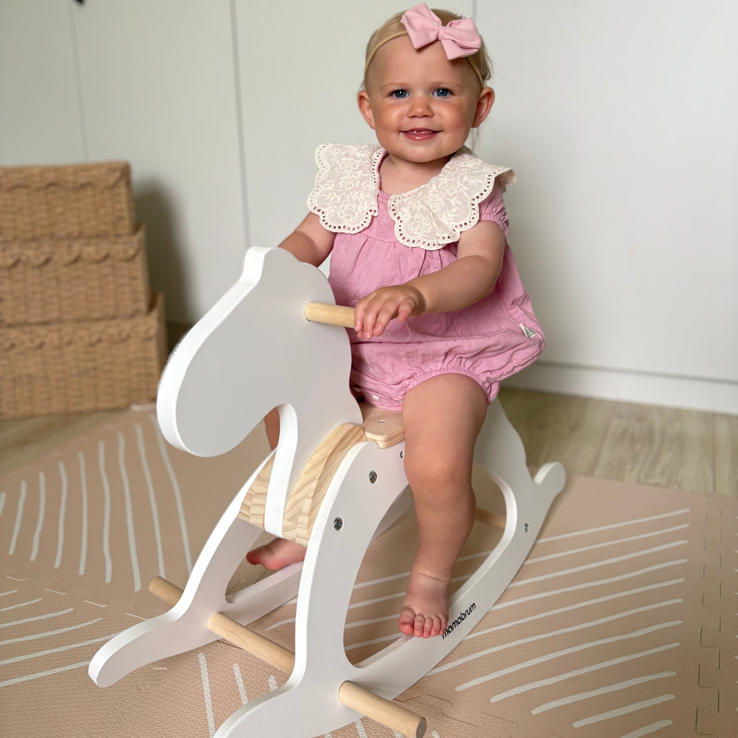 Medinis supamasis arklys - baltas - nuo 12 mėnesių.