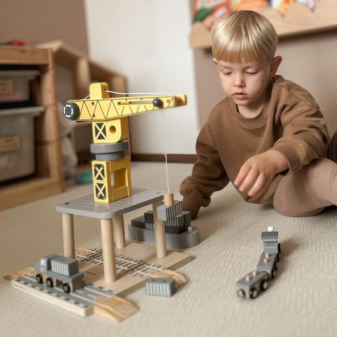 Mobilusis uosto kranas su magnetine gervute ir priedais - medinis rinkinys