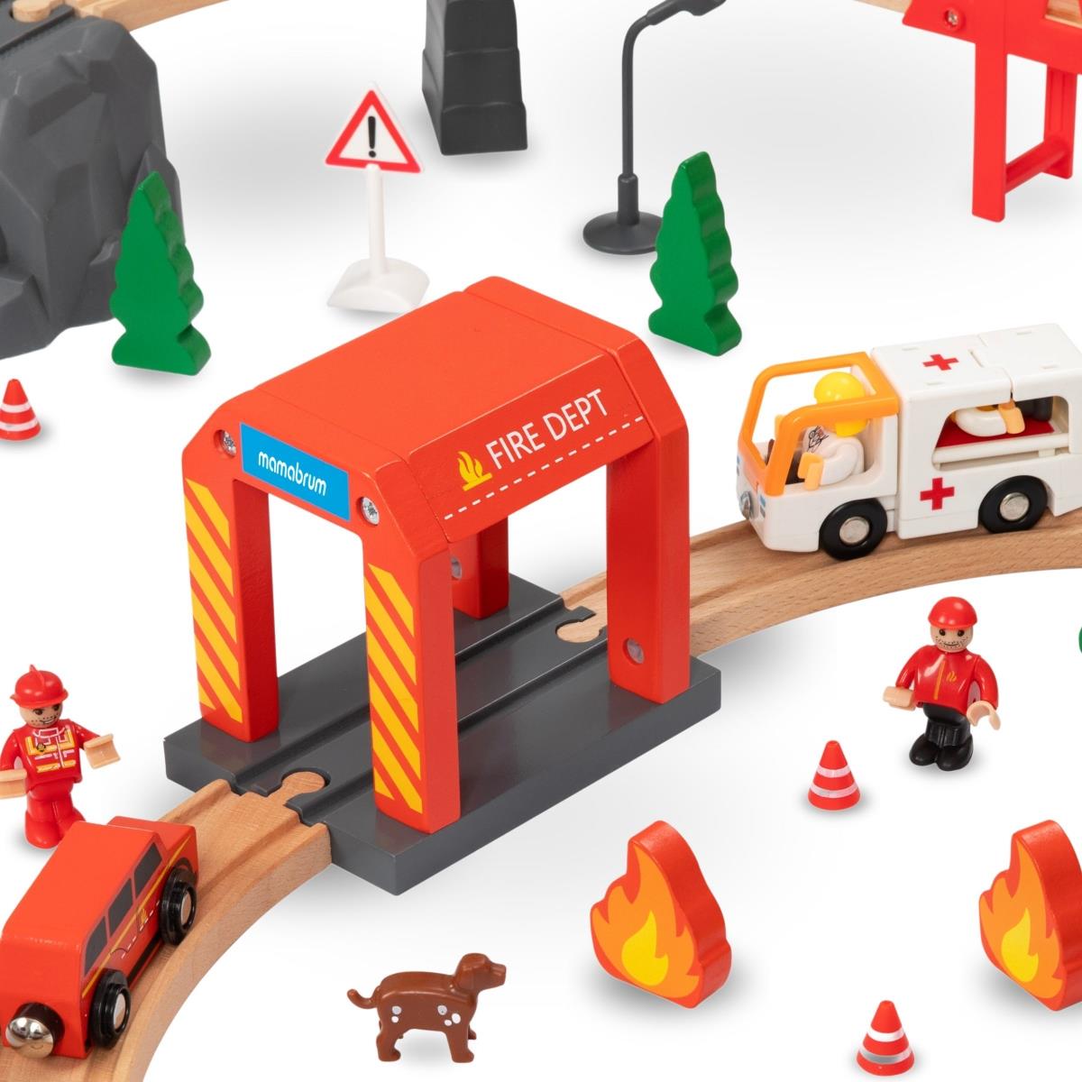 Medinis traukinys, akumuliatorinis traukinys - Ugniagesiai, bėgiai, automobiliai, tiltai, užtvara