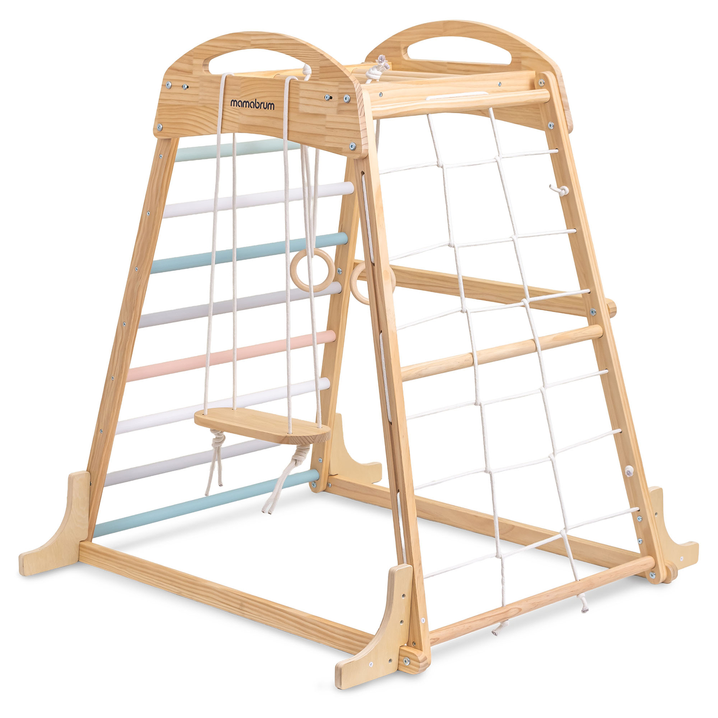 Medinė žaidimų aikštelė viduje su sūpynėmis, gimnastikos žiedais ir laipiojimo tinklu