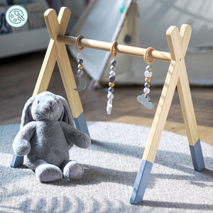 "Baby Gym" medinis lavinimo stendas - pilka spalva