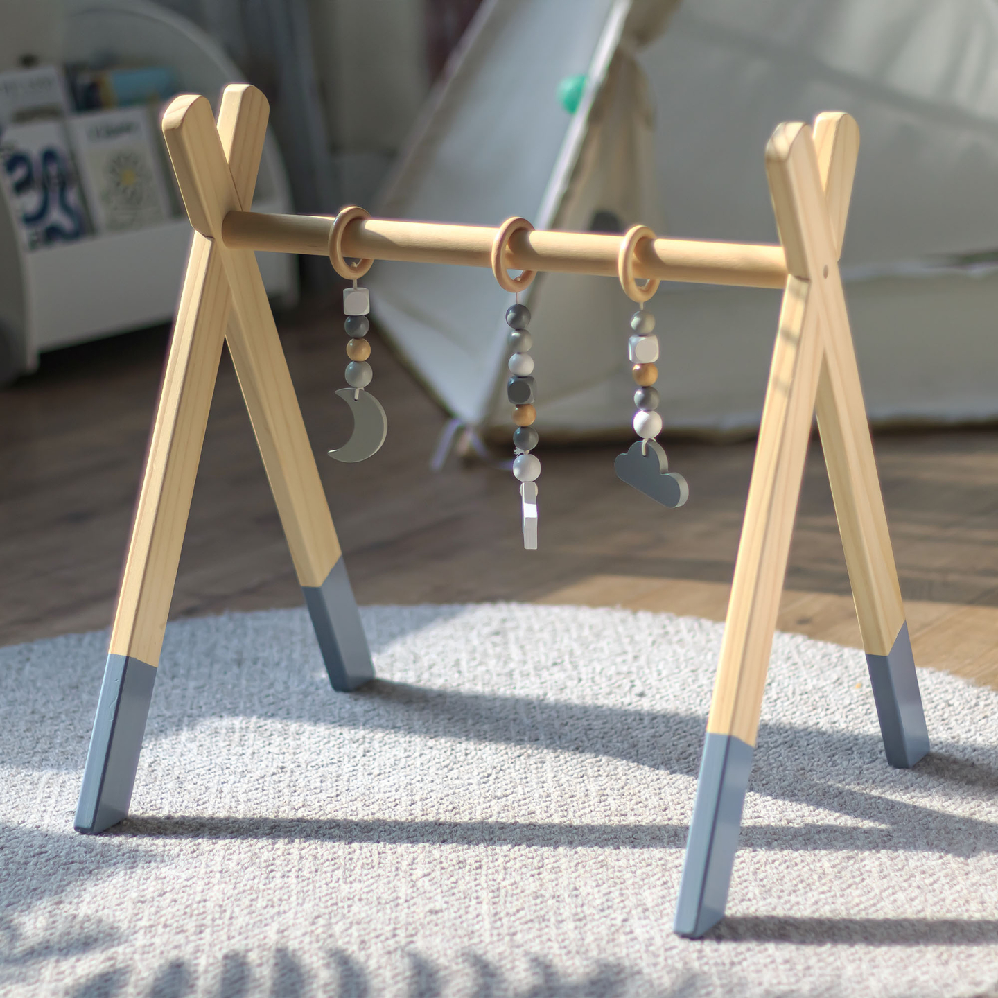 "Baby Gym" medinis lavinimo stendas - pilka spalva