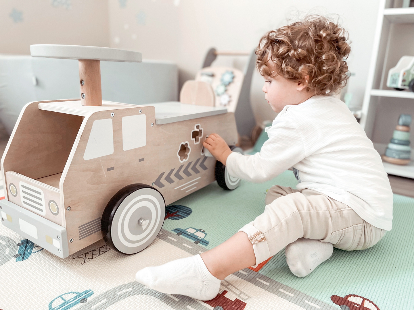 Medinis dviratis, automobilis, automobilis su blokais