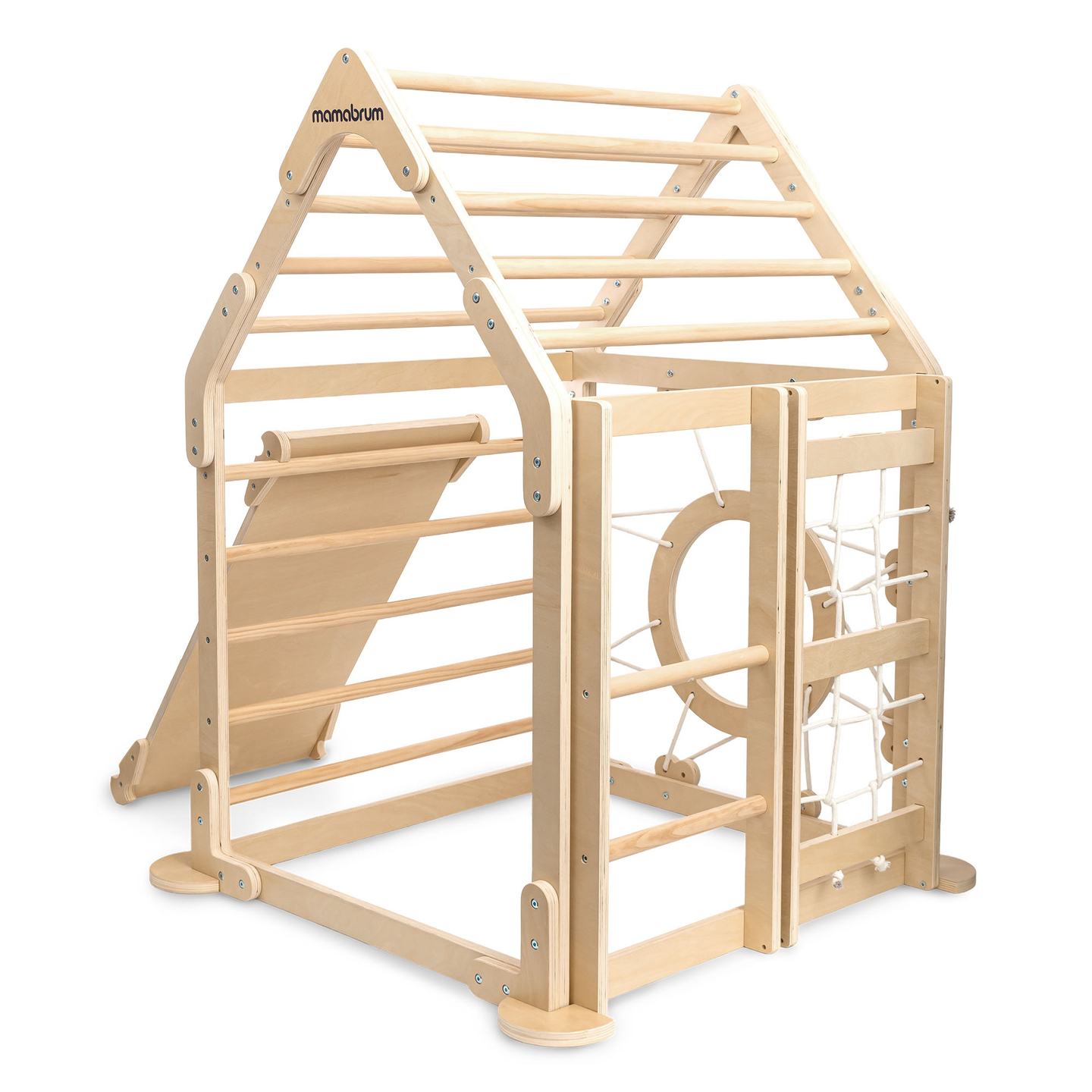 Medinė žaidimų aikštelė vaikams viduje – namelis su kopėčiomis ir čiuožykla