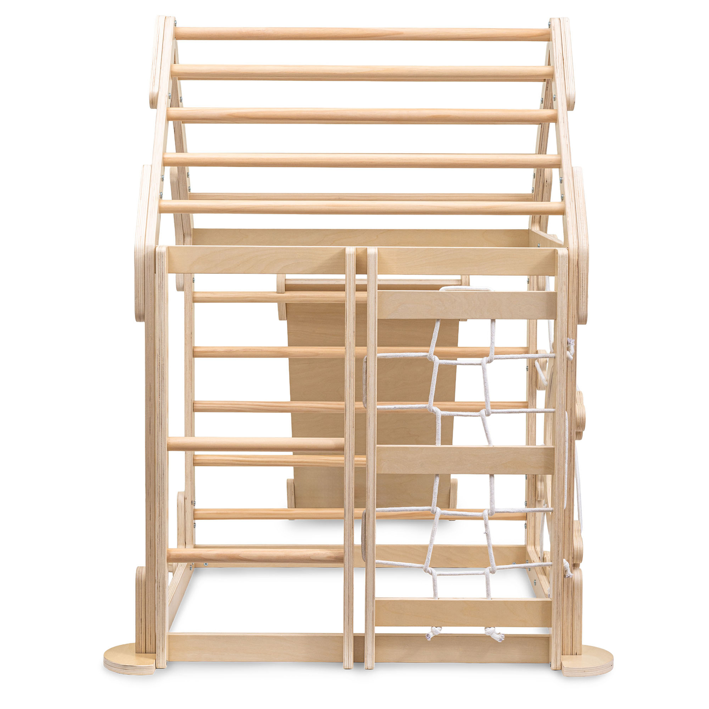 Medinė žaidimų aikštelė vaikams viduje – namelis su kopėčiomis ir čiuožykla