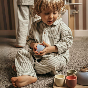 Medinis arbatos rinkinys su padėklu - 7 vienetai