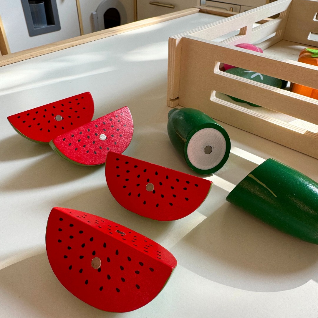 Mediniai vaisiai ir daržovės pjaustymui