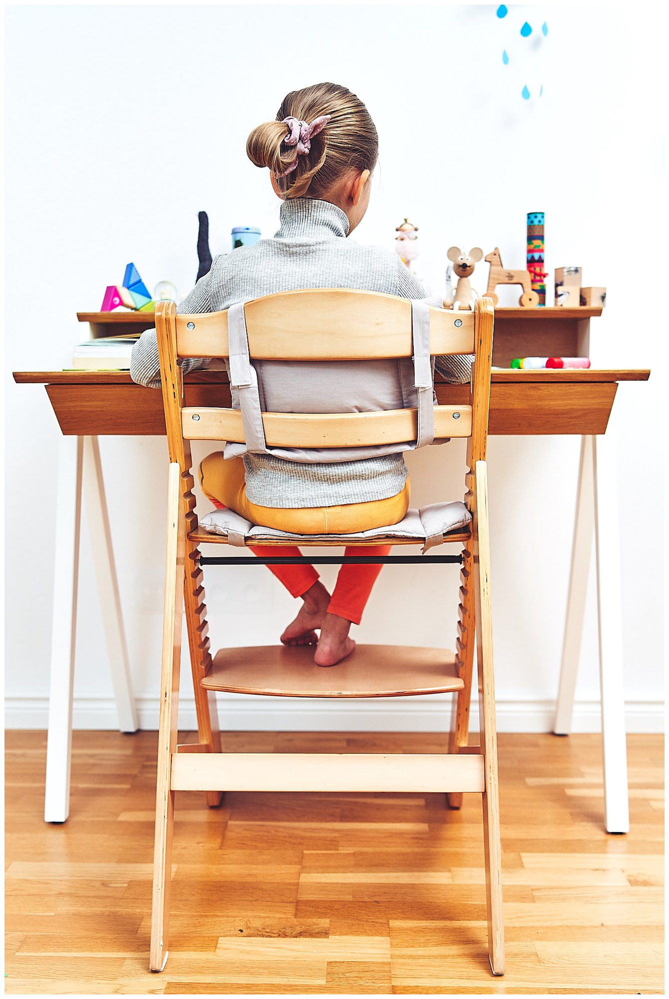 Medinė maitinimo kėdutė "Moby-System WOODY" - natūralaus medžio spalvos