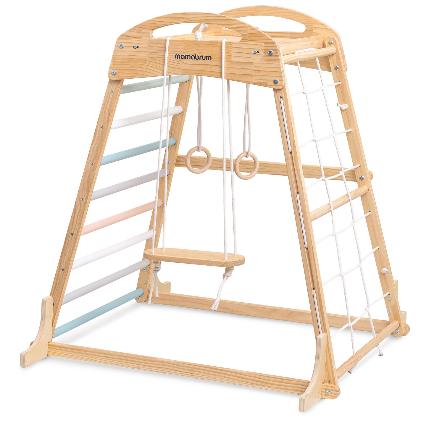 Medinė žaidimų aikštelė viduje su sūpynėmis, gimnastikos žiedais ir laipiojimo tinklu