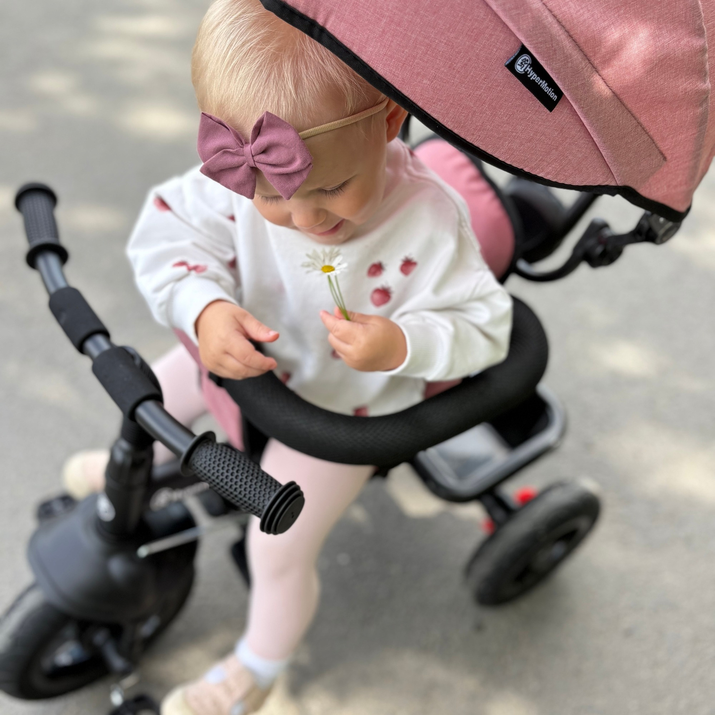 Triratukas 1-4 metų vaikams - TOBI FREY - rožinės spalvos - su pasukamais ratais + stūmiklis