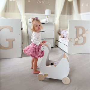 Medinis vežimėlis lėlėms - "Swan