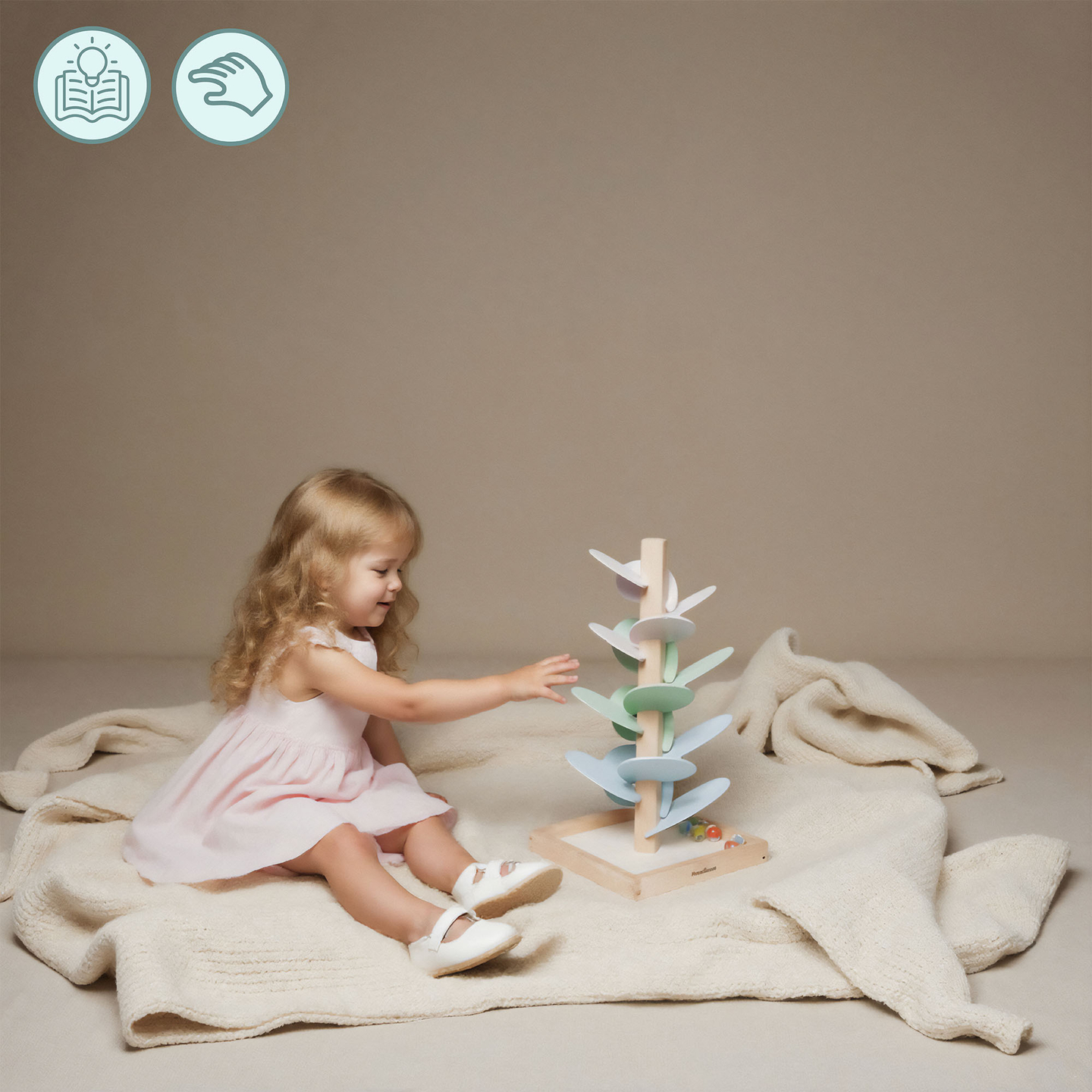 Medinis kulodromas - garso medis su kamuoliais