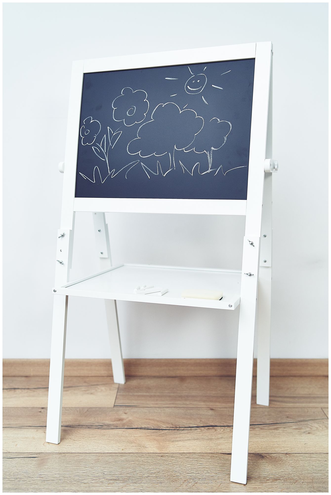 Edukacinė dvipusė lenta: magnetinė ir kreidinė - sausai nuvaloma, medinė, skirta vaikams, sulankstoma