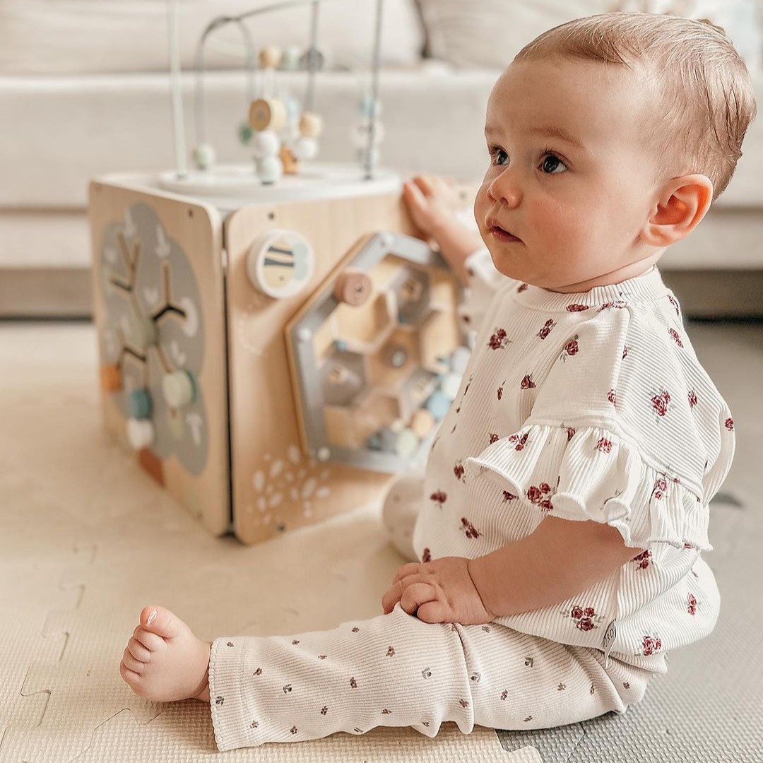 Didelis medinis veiklos kubas su kilpa - Montessori