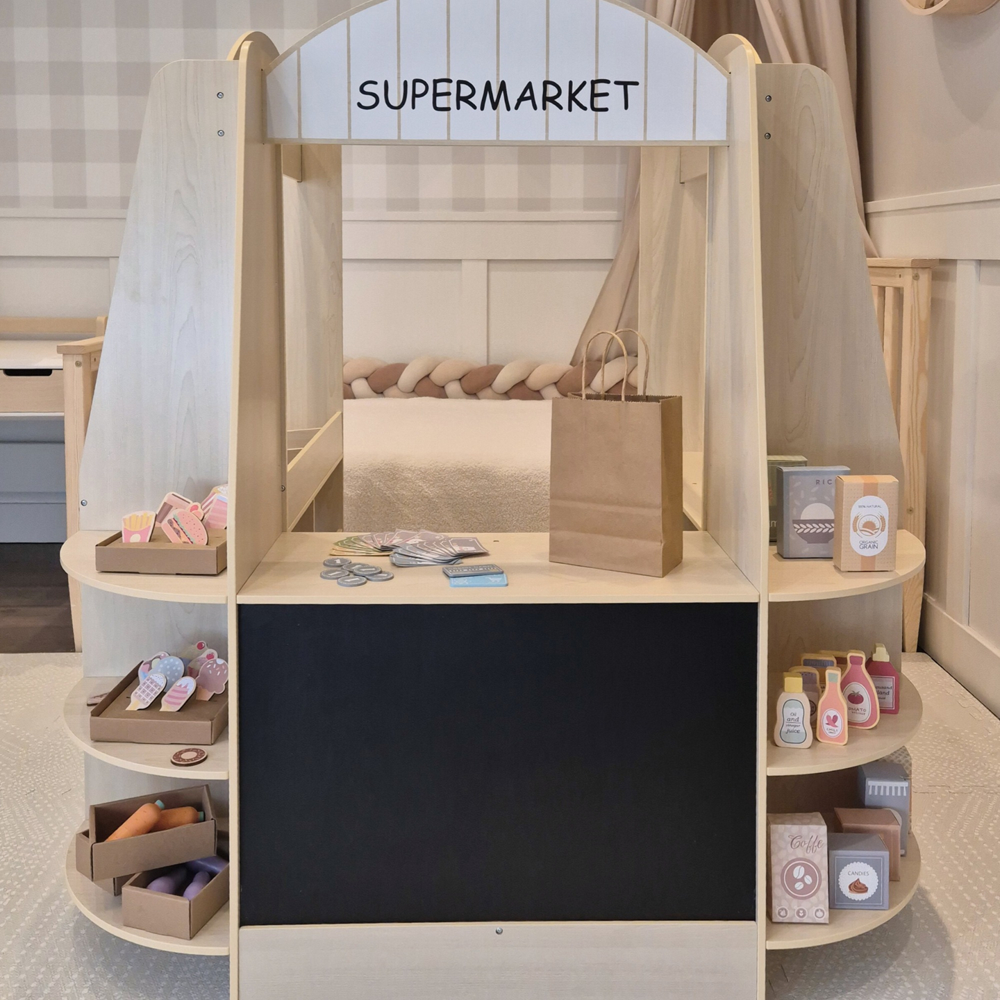 Didelė medinė vaikiška parduotuvė su lenta – 91 detalė apsipirkimo malonumams!