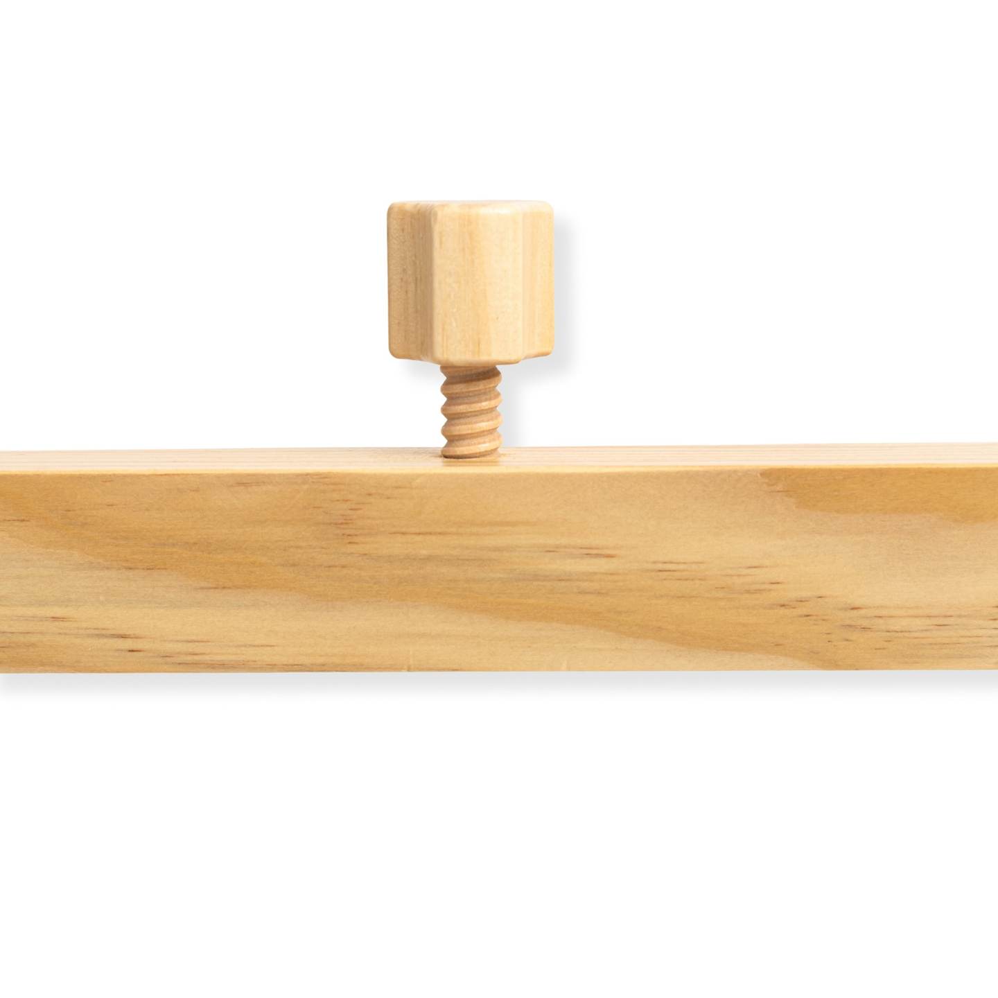 Medinė Montessori lenta 2 viename Vairuotojo ir piloto kabina – vairas, pavarų perjungimo svirtis, kelionių žemėlapiai, radaras