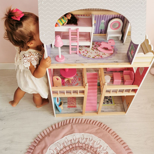 Didelis medinis trijų aukštų lėlių namelis su terasa, baldų komplektu ir LED apšvietimu!